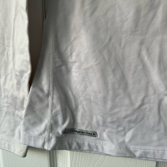 White Long Sleeve Under Armour Size Medium Undershirt/Baselayer - Picture 4 of 6